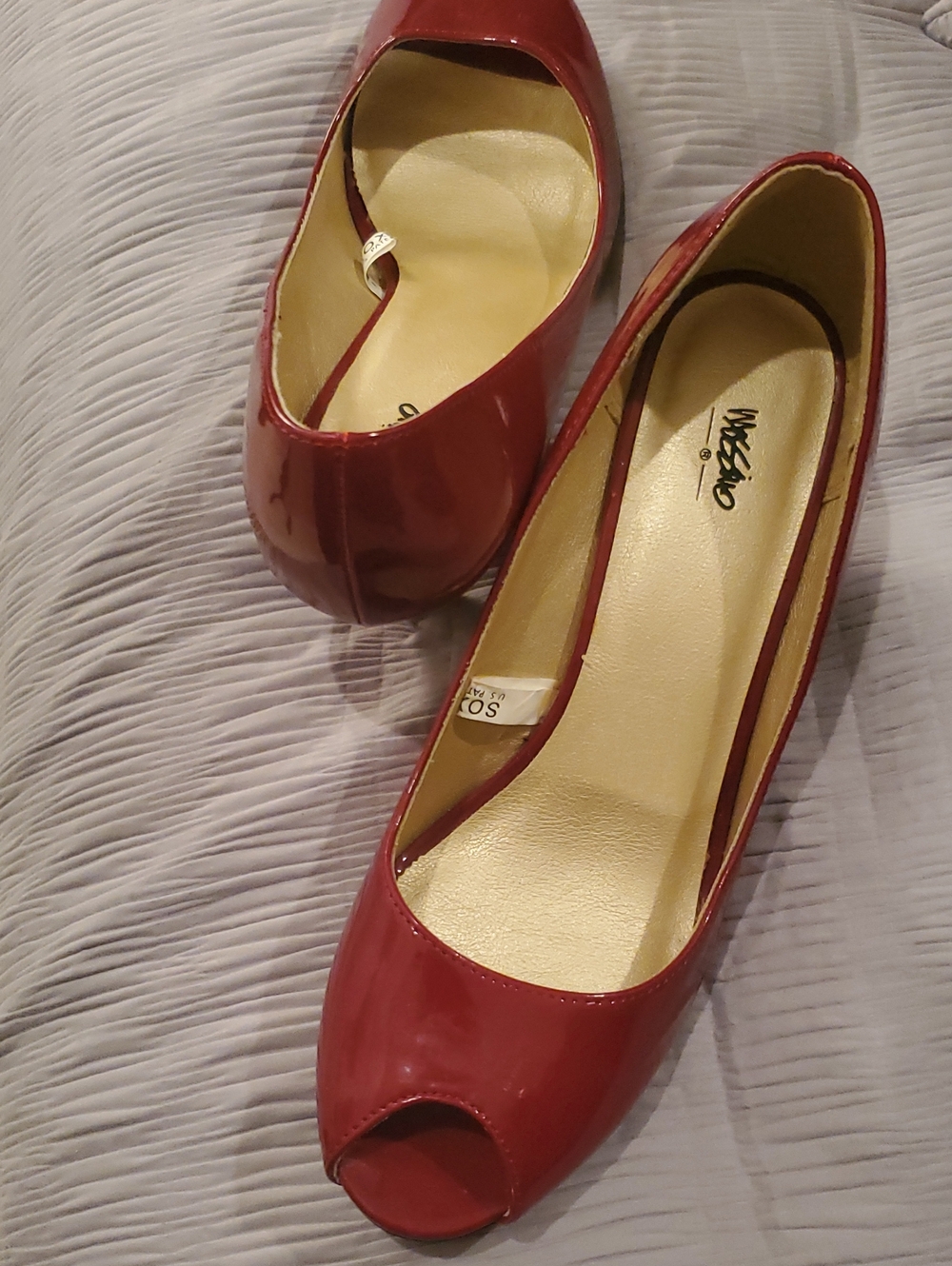 Massimo Red Patent Peep Toe Heels US 9